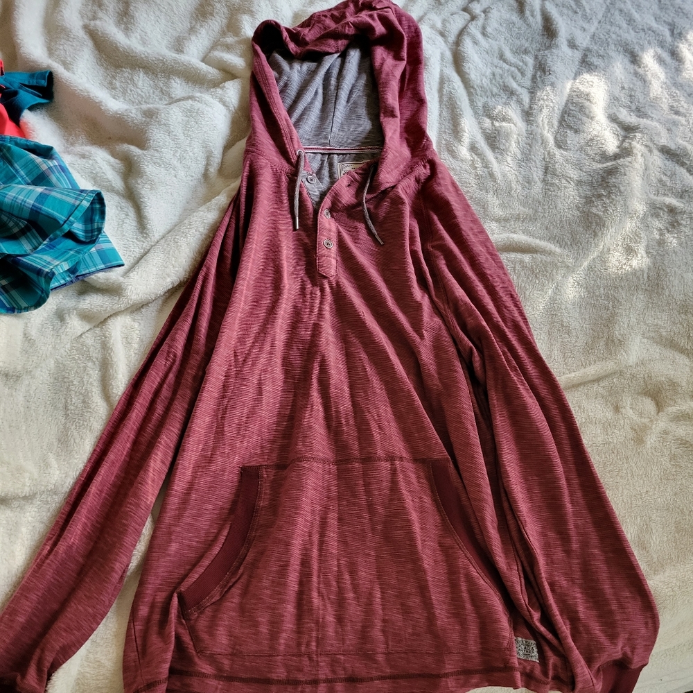 Light hoodie sweatshirt. Mens. Size L.